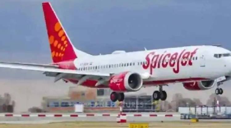 SpiceJet Delhi-Dubai flight makes emergency landing in Pakistan, develops technical fault
